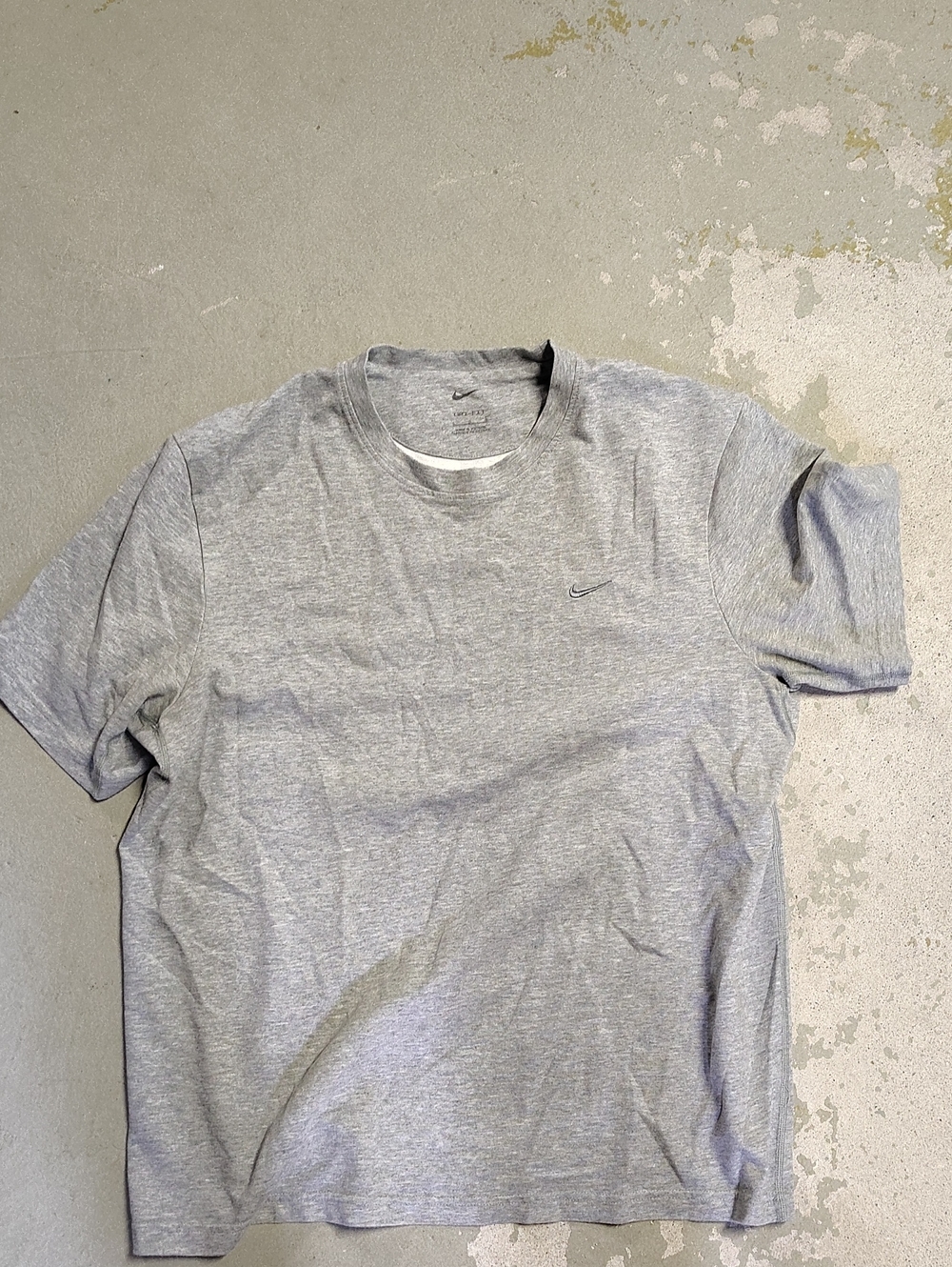 Nike Men’s Light Grey Heather Short Sleeve Crew Tee